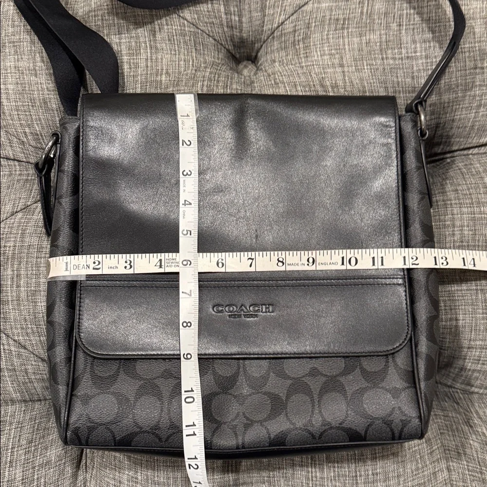 Coach Bag Signature Messenger Flap Crossbody - Picture 17 of 17